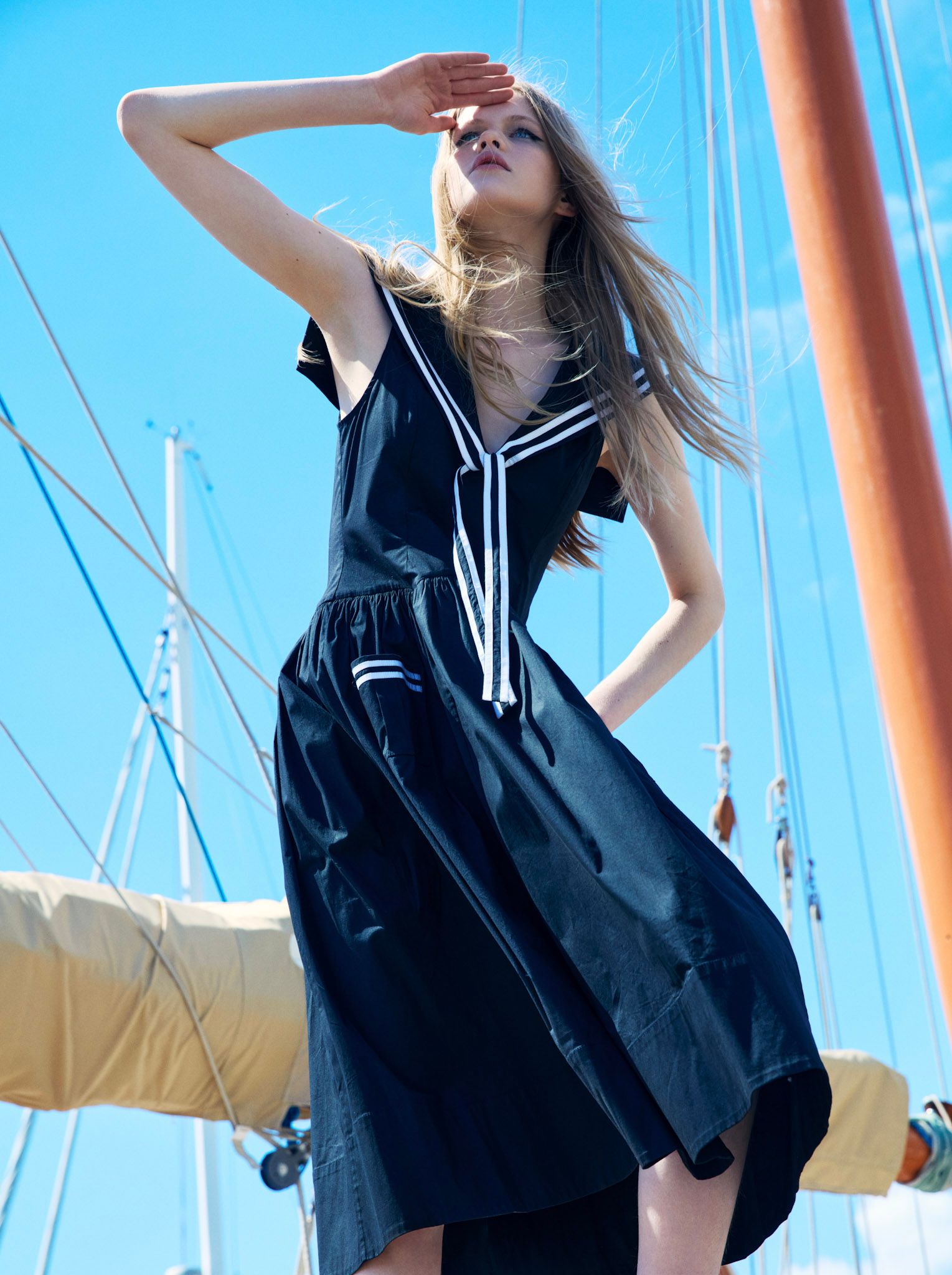◆GLOWNY◆ LOVE CRUSH MINI DRESS MONO GY25HSOP002 GLOWNY LOVE CRUSH MINI DRESS (MONO) – SeoulSeoul