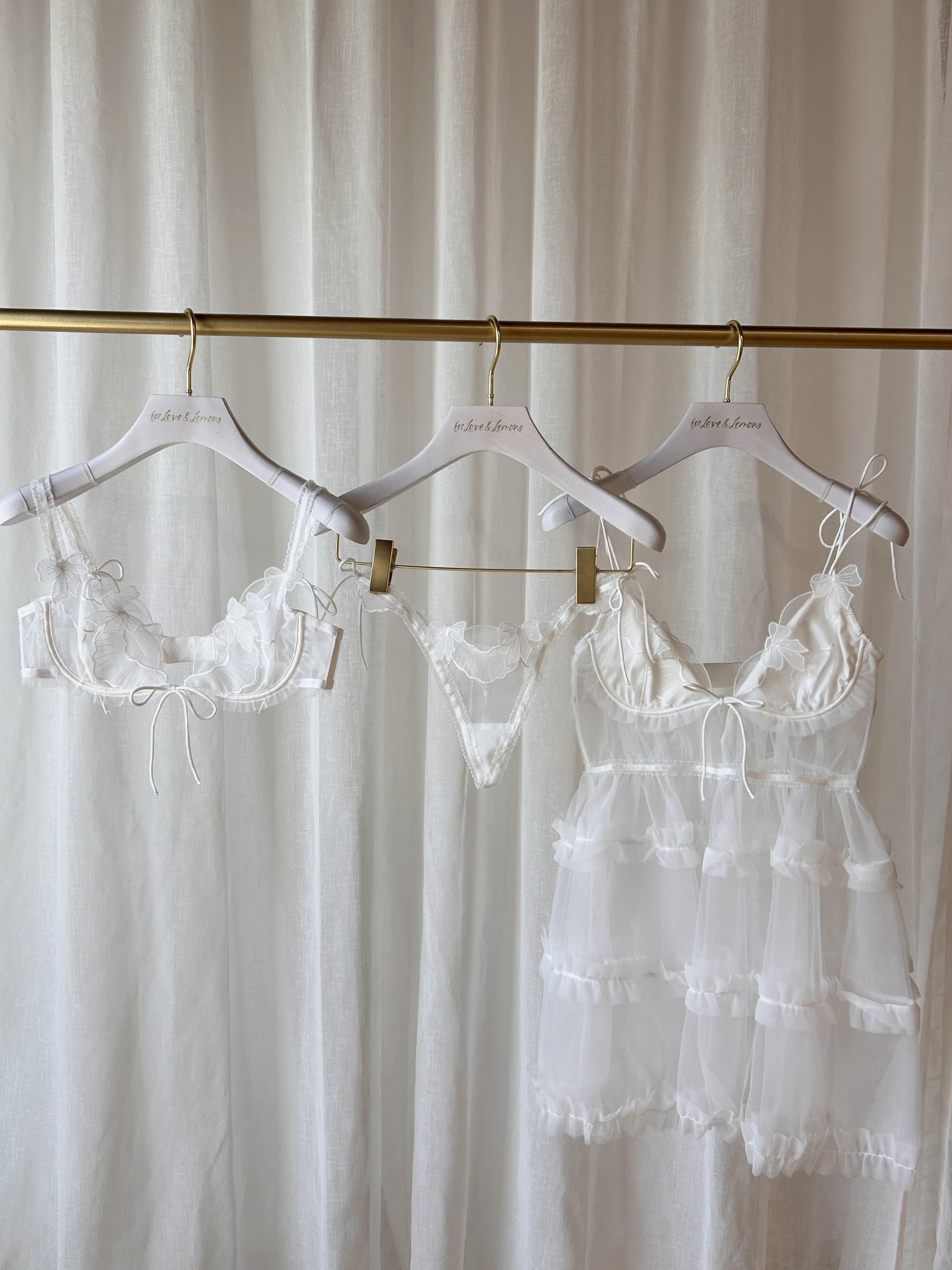 For love & lemons ホワイトレースハイロースリップドレス
